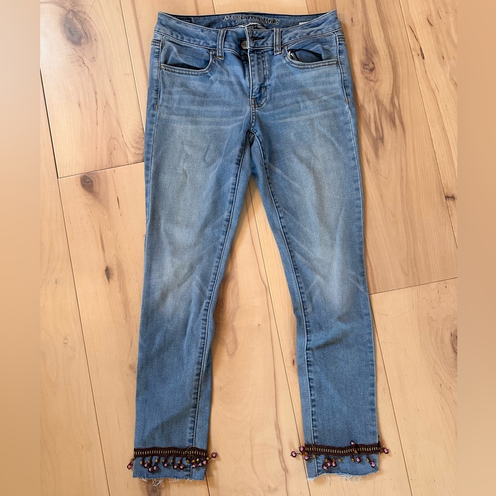 American Eagle Skinny Jean Capris with embroidery